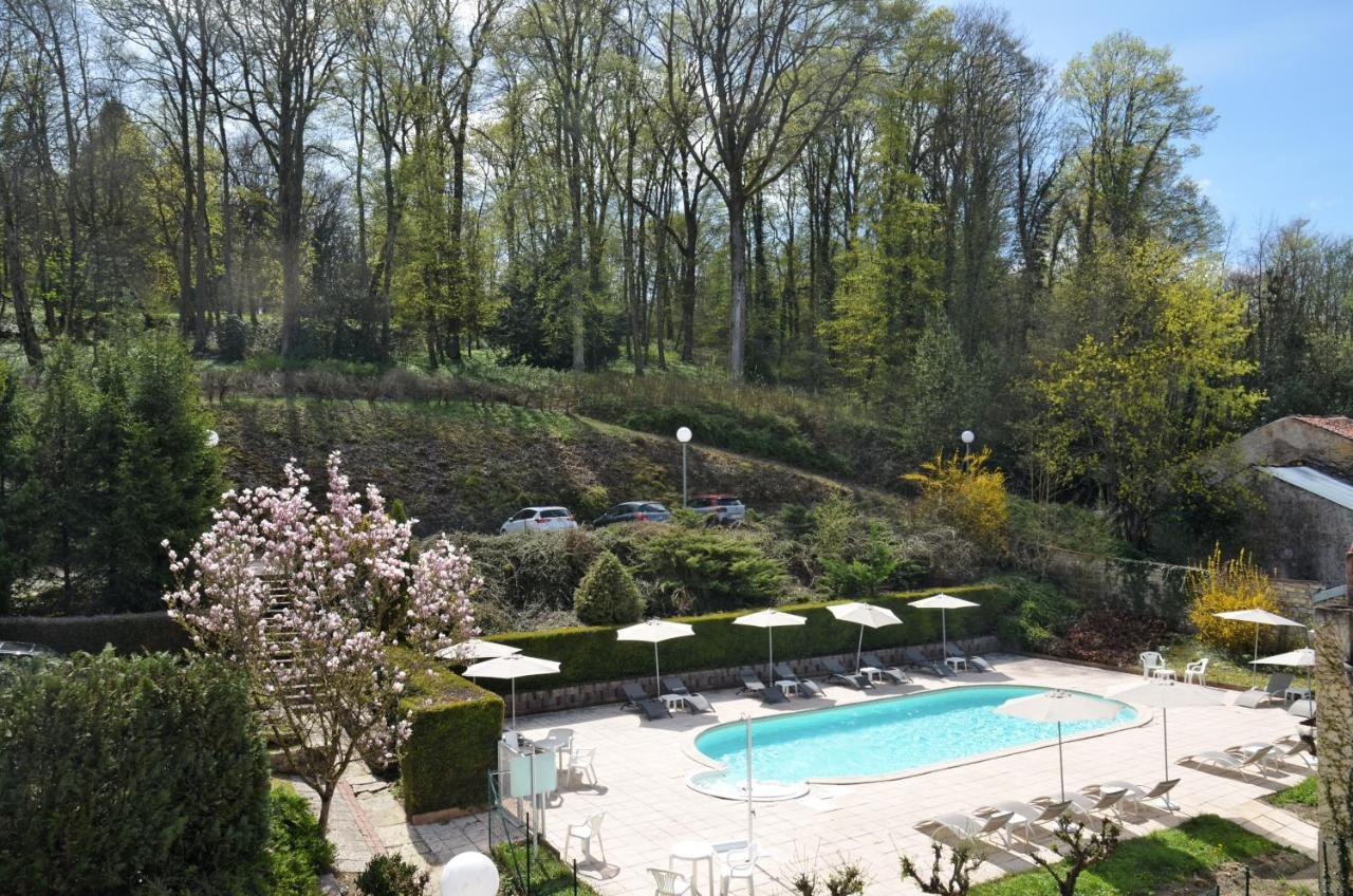 Hotel Et Studios D'Orfeuil Bourbonne-les-Bains Ngoại thất bức ảnh