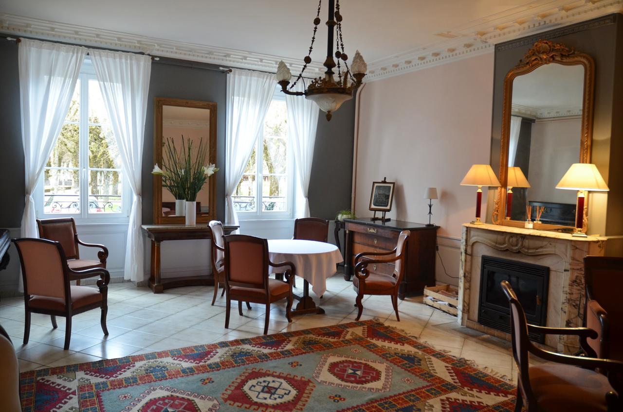 Hotel Et Studios D'Orfeuil Bourbonne-les-Bains Ngoại thất bức ảnh
